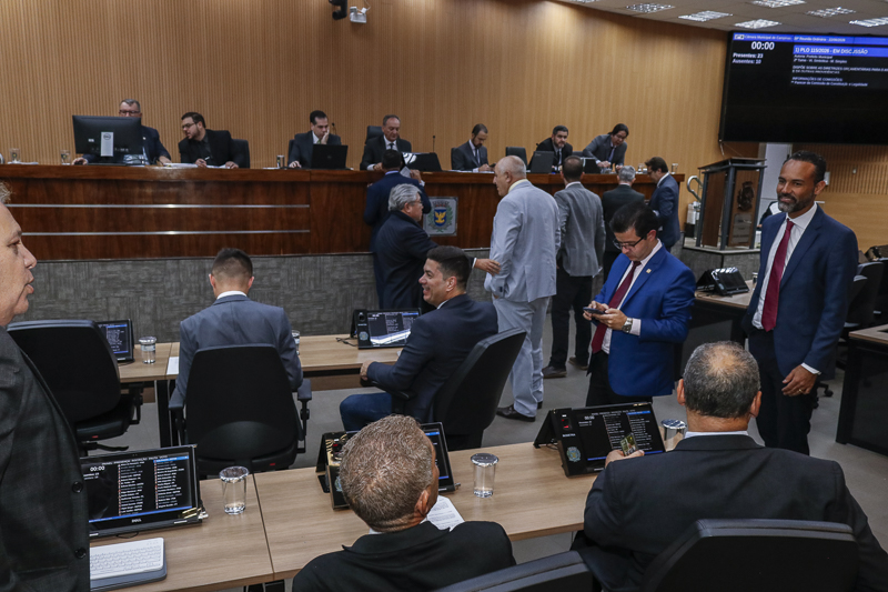 Câmara realiza nesta quarta-feira (24) quatro Reuniões Extraordinárias; na pauta estão reajuste dos servidores e alterações no sistema de licenciamento
