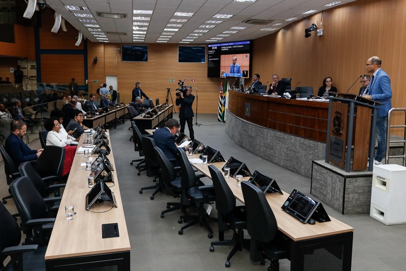 Frente Parlamentar recebe gestores do transporte para falar sobre o processo de licitação da operação do sistema de ônibus na cidade