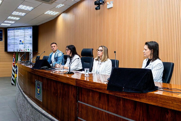 Seminário na Câmara aborda atendimento humanizado, inovação e transparência nas Ouvidorias Públicas