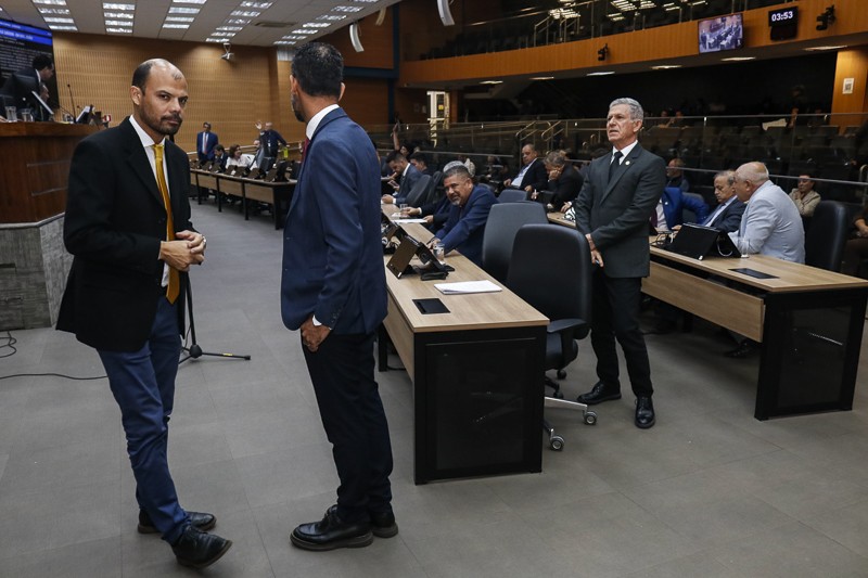 Vereadores aprovam diretrizes orçamentárias para 2027 e reajuste dos servidores