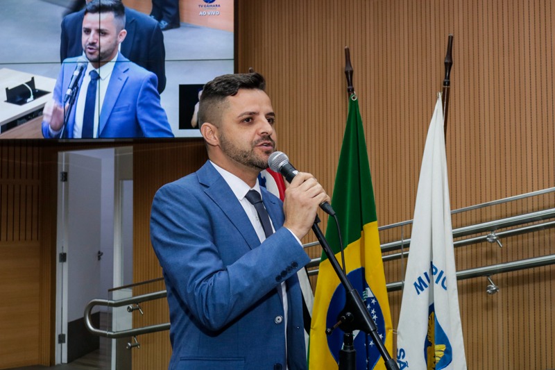 Benê Lima protocola projeto que adequa penalidades para liberação de alvarás de estabelecimentos comerciais