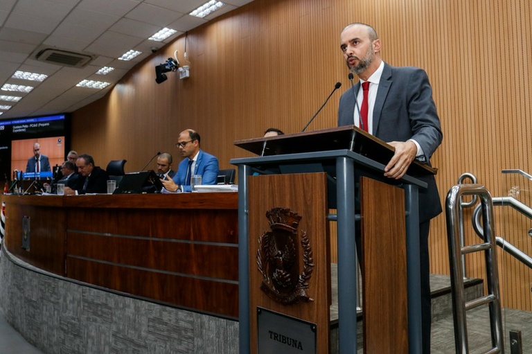 Projeto de Lei de Gustavo Petta propõe diretrizes para a adoção da escala 5x2 para terceirizados do funcionalismo municipal