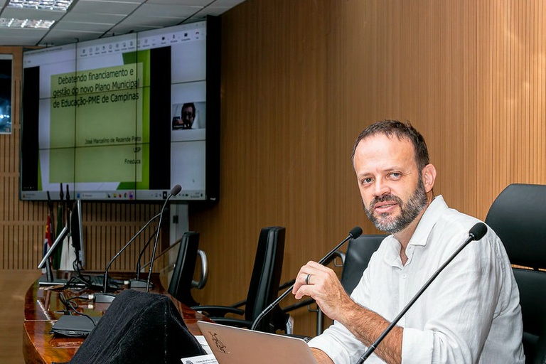 Comissão Especial do Plano Municipal de Educação debate educação integral em tempo integral em Campinas