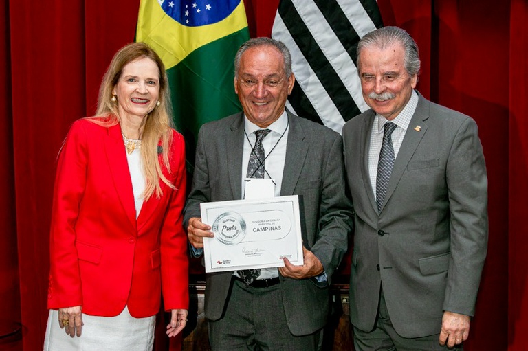 Ouvidoria da Câmara recebe o Selo Prata TCESP Ouvidoria Cidadã por boas práticas de transparência, participação social e controle social