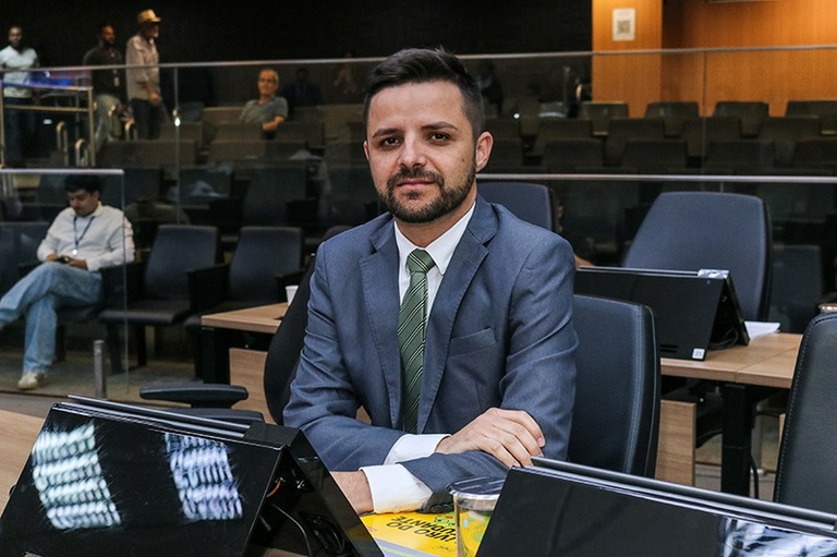 Benê Lima entrega Título de Cidadão Campineiro a empresário com atuação em saúde, biotecnologia, investimentos, incorporações imobiliárias e esporte de alta performance
