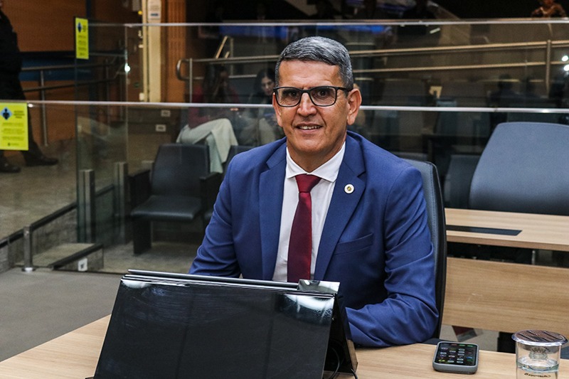 Projeto de Lei de Mineiro do Espetinho institui o Programa Municipal de Apoio e Inclusão de Alunos com Deficiência Intelectual na Rede Municipal de Ensino