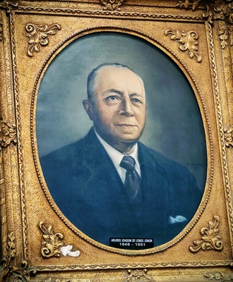 AL
